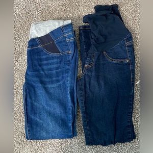 Maternity jeans- size small